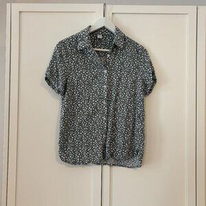 Twik short sleeves shirt (Size L, but fits like a M)